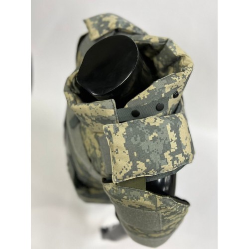 Военный бронежилет пиксельный с плитами в Арзамасе