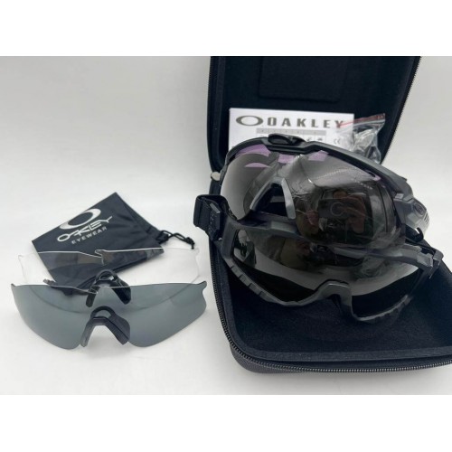 Тактические ударопрочные очки OAKLEY в Арзамасе